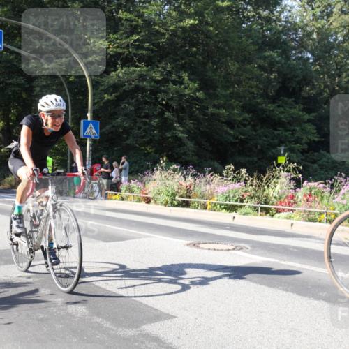 08.09.2024 - Stadtparktriathlon Zöllner http://msf.ph/oto/7043349 08.09.2024 10:44:22 Radfahren 254, 348, 421, 453, 459 meine-sportfotos.de