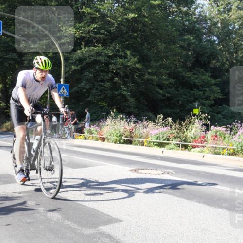 08.09.2024 - Stadtparktriathlon Zöllner http://msf.ph/oto/7043355 08.09.2024 10:44:39 Radfahren 229, 418, 438, 462, 1937 meine-sportfotos.de
