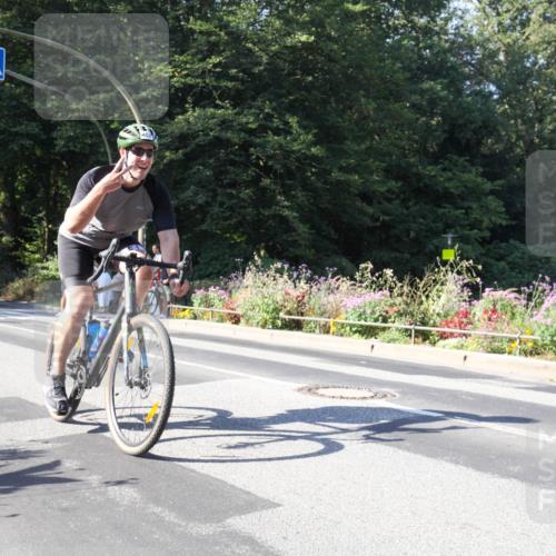 08.09.2024 - Stadtparktriathlon Zöllner http://msf.ph/oto/7043366 08.09.2024 10:44:54 Radfahren 232, 363, 430, 452, 455 meine-sportfotos.de
