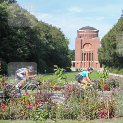 08.09.2024 - Stadtparktriathlon Zöllner http://msf.ph/oto/7043371 08.09.2024 10:42:34 Radfahren 284, 304, 321, 360, 404, 410, 420, 435 meine-sportfotos.de