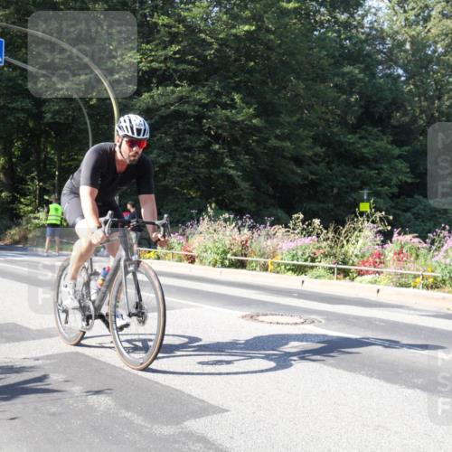 08.09.2024 - Stadtparktriathlon Zöllner http://msf.ph/oto/7043394 08.09.2024 10:45:32 Radfahren 303, 305, 428 meine-sportfotos.de