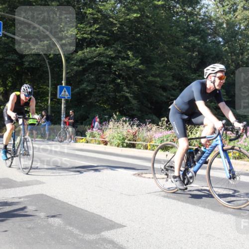 08.09.2024 - Stadtparktriathlon Zöllner http://msf.ph/oto/7043407 08.09.2024 10:46:00 Radfahren 316, 371, 382, 384, 392, 413, 434, 450 meine-sportfotos.de