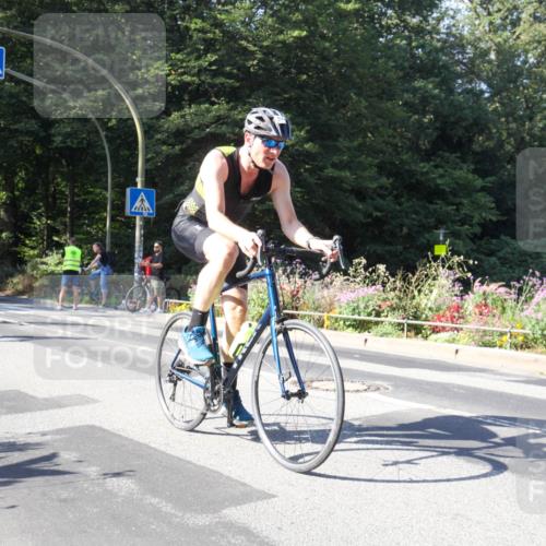 08.09.2024 - Stadtparktriathlon Zöllner http://msf.ph/oto/7043409 08.09.2024 10:46:00 Radfahren 316, 371, 382, 384, 392, 413, 434, 450 meine-sportfotos.de