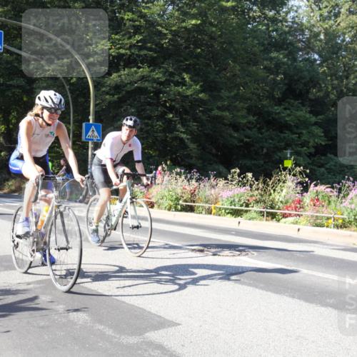 08.09.2024 - Stadtparktriathlon Zöllner http://msf.ph/oto/7043411 08.09.2024 10:46:01 Radfahren 316, 371, 382, 384, 392, 413, 434, 450 meine-sportfotos.de