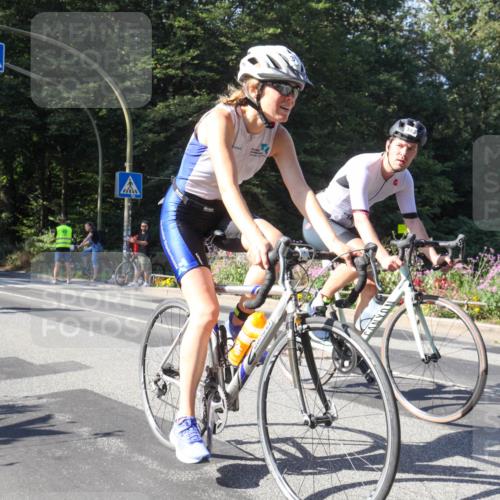 08.09.2024 - Stadtparktriathlon Zöllner http://msf.ph/oto/7043413 08.09.2024 10:46:02 Radfahren 316, 371, 382, 384, 392, 413, 434, 450 meine-sportfotos.de