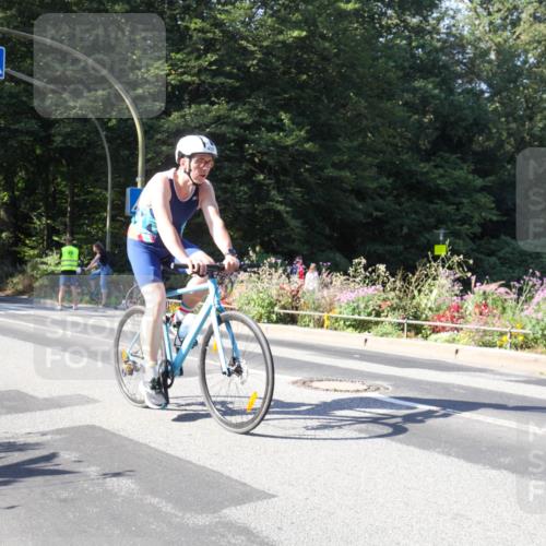 08.09.2024 - Stadtparktriathlon Zöllner http://msf.ph/oto/7043417 08.09.2024 10:46:03 Radfahren 316, 371, 382, 384, 392, 413, 434, 450 meine-sportfotos.de