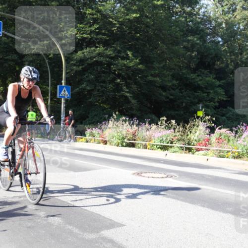 08.09.2024 - Stadtparktriathlon Zöllner http://msf.ph/oto/7043425 08.09.2024 10:46:15 Radfahren 273, 353, 447, 448 meine-sportfotos.de