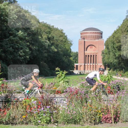 08.09.2024 - Stadtparktriathlon Zöllner http://msf.ph/oto/7043453 08.09.2024 10:44:22 Radfahren 254, 348, 421, 453, 459 meine-sportfotos.de