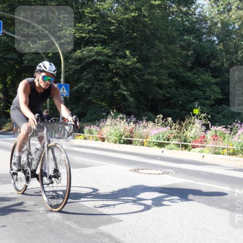 08.09.2024 - Stadtparktriathlon Zöllner http://msf.ph/oto/7043465 08.09.2024 10:47:25 Radfahren 417 meine-sportfotos.de