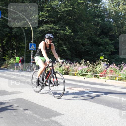 08.09.2024 - Stadtparktriathlon Zöllner http://msf.ph/oto/7043525 08.09.2024 10:48:24 Radfahren 280, 345, 395, 445, 454, 458 meine-sportfotos.de