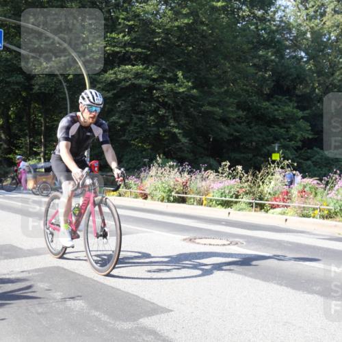 08.09.2024 - Stadtparktriathlon Zöllner http://msf.ph/oto/7043545 08.09.2024 10:48:55 Radfahren 373, 411 meine-sportfotos.de