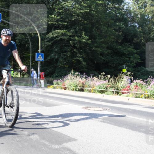 08.09.2024 - Stadtparktriathlon Zöllner http://msf.ph/oto/7043556 08.09.2024 10:49:27 Radfahren 263, 412 meine-sportfotos.de