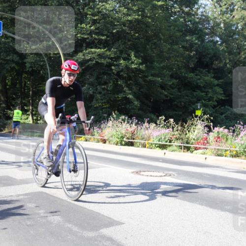 08.09.2024 - Stadtparktriathlon Zöllner http://msf.ph/oto/7043566 08.09.2024 10:49:36 Radfahren 375, 383, 398, 407 meine-sportfotos.de