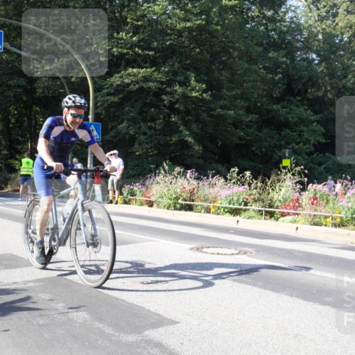 08.09.2024 - Stadtparktriathlon Zöllner http://msf.ph/oto/7043581 08.09.2024 10:49:51 Radfahren 304, 321, 335, 460 meine-sportfotos.de