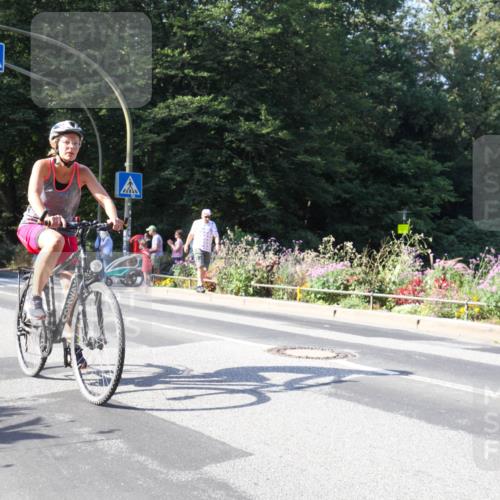 08.09.2024 - Stadtparktriathlon Zöllner http://msf.ph/oto/7043618 08.09.2024 10:50:35 Radfahren 351, 404 meine-sportfotos.de