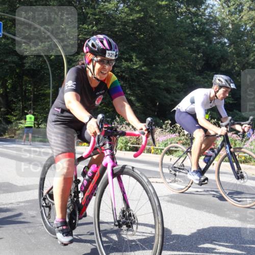 08.09.2024 - Stadtparktriathlon Zöllner http://msf.ph/oto/7043639 08.09.2024 10:50:56 Radfahren 329, 332, 360, 457, 459 meine-sportfotos.de