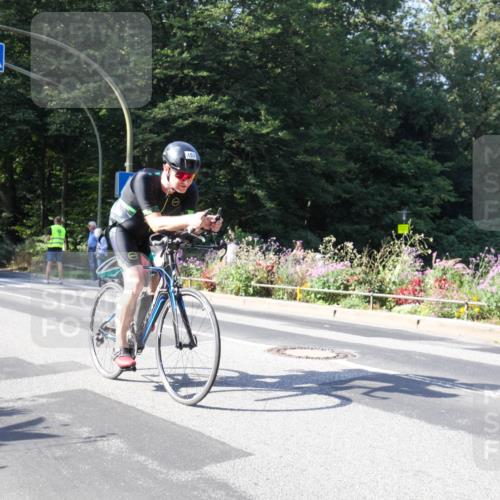 08.09.2024 - Stadtparktriathlon Zöllner http://msf.ph/oto/7043647 08.09.2024 10:51:06 Radfahren 276, 421, 453 meine-sportfotos.de