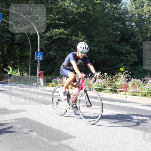 08.09.2024 - Stadtparktriathlon Zöllner http://msf.ph/oto/7043662 08.09.2024 10:51:41 Radfahren 327, 418 meine-sportfotos.de