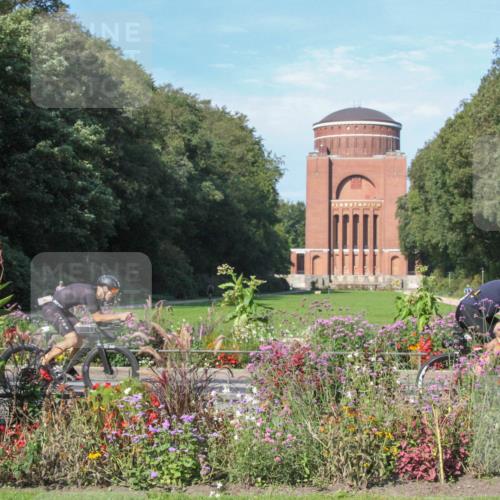08.09.2024 - Stadtparktriathlon Zöllner http://msf.ph/oto/7043687 08.09.2024 10:49:32 Radfahren 383, 407, 410, 412, 451 meine-sportfotos.de
