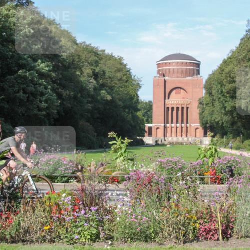 08.09.2024 - Stadtparktriathlon Zöllner http://msf.ph/oto/7043689 08.09.2024 10:49:34 Radfahren 375, 383, 398, 407, 410, 451 meine-sportfotos.de