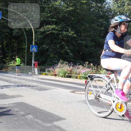 08.09.2024 - Stadtparktriathlon Zöllner http://msf.ph/oto/7043690 08.09.2024 10:52:02 Radfahren 252, 349, 400, 426, 430, 436, 455, 462 meine-sportfotos.de