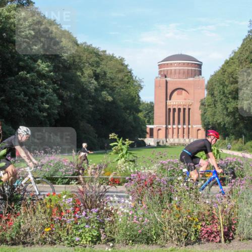 08.09.2024 - Stadtparktriathlon Zöllner http://msf.ph/oto/7043694 08.09.2024 10:49:37 Radfahren 375, 383, 398, 427 meine-sportfotos.de