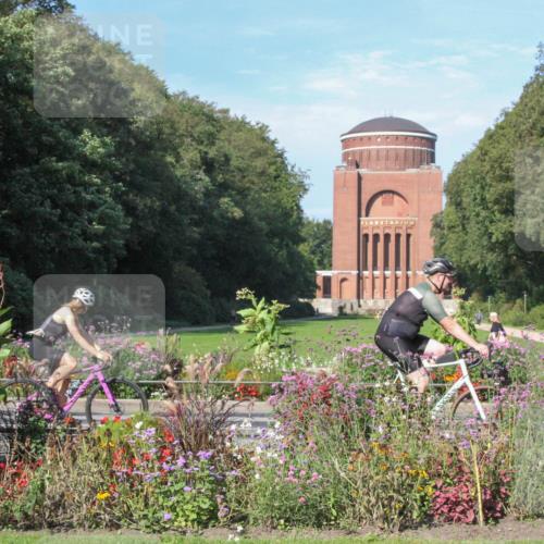 08.09.2024 - Stadtparktriathlon Zöllner http://msf.ph/oto/7043700 08.09.2024 10:49:44 Radfahren 311, 322, 335, 369, 427 meine-sportfotos.de