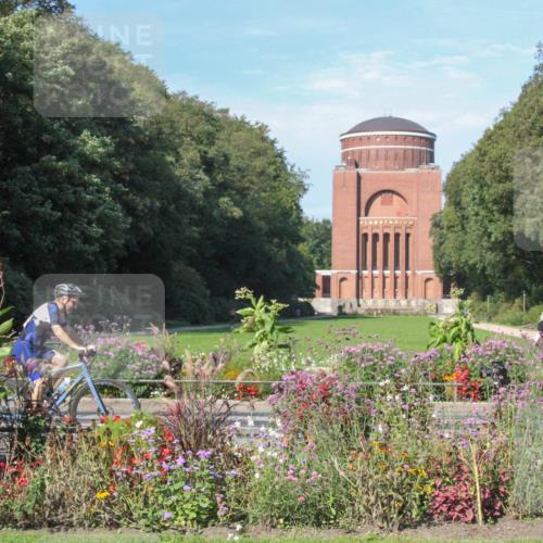 08.09.2024 - Stadtparktriathlon Zöllner http://msf.ph/oto/7043709 08.09.2024 10:49:51 Radfahren 304, 321, 335, 460 meine-sportfotos.de