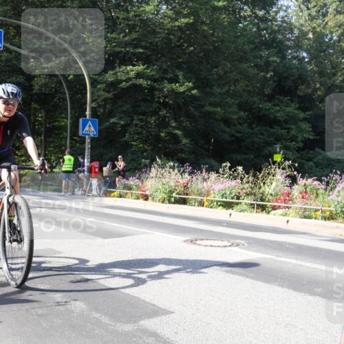 08.09.2024 - Stadtparktriathlon Zöllner http://msf.ph/oto/7043739 08.09.2024 10:53:32 Radfahren 282, 293, 382, 392, 419, 448 meine-sportfotos.de