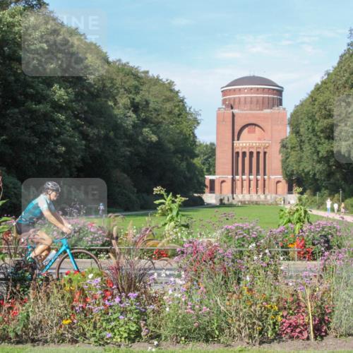 08.09.2024 - Stadtparktriathlon Zöllner http://msf.ph/oto/7043761 08.09.2024 10:50:48 Radfahren 308, 356 meine-sportfotos.de