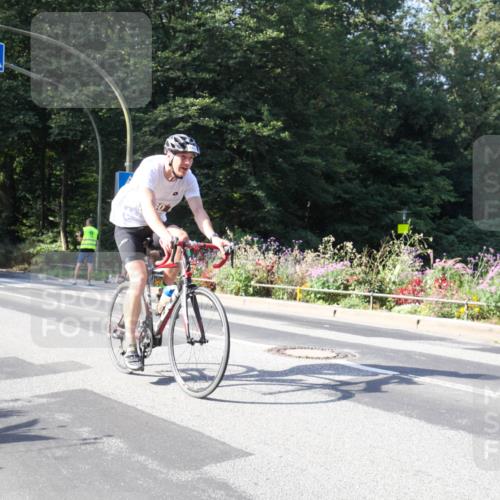 08.09.2024 - Stadtparktriathlon Zöllner http://msf.ph/oto/7043770 08.09.2024 10:54:05 Radfahren 305, 380, 471, 558 meine-sportfotos.de