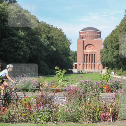08.09.2024 - Stadtparktriathlon Zöllner http://msf.ph/oto/7043790 08.09.2024 10:51:19 Radfahren 362, 438 meine-sportfotos.de