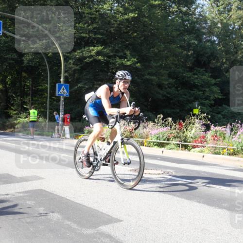 08.09.2024 - Stadtparktriathlon Zöllner http://msf.ph/oto/7043809 08.09.2024 10:54:53 Radfahren 43, 352, 385, 393, 406, 551 meine-sportfotos.de