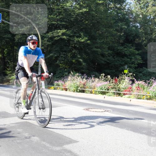 08.09.2024 - Stadtparktriathlon Zöllner http://msf.ph/oto/7043811 08.09.2024 10:54:54 Radfahren 43, 352, 385, 393, 406, 549, 551 meine-sportfotos.de