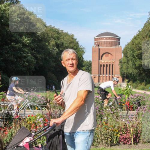 08.09.2024 - Stadtparktriathlon Zöllner http://msf.ph/oto/7043820 08.09.2024 10:52:02 Radfahren 252, 349, 400, 426, 430, 436, 455, 462 meine-sportfotos.de