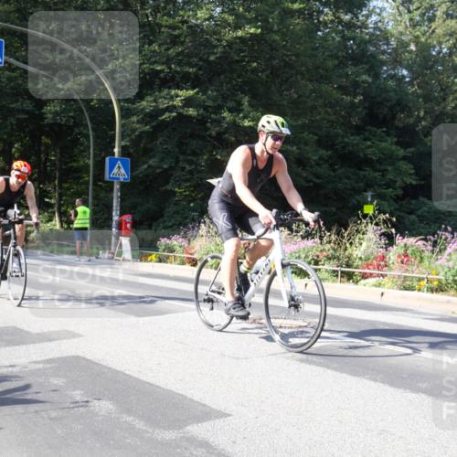 08.09.2024 - Stadtparktriathlon Zöllner http://msf.ph/oto/7043864 08.09.2024 10:56:06 Radfahren 411, 537, 821 meine-sportfotos.de