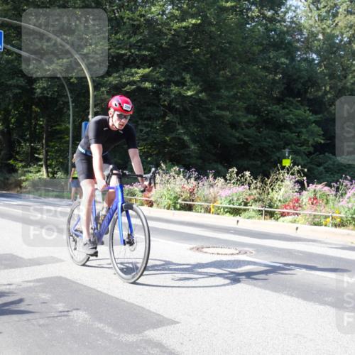 08.09.2024 - Stadtparktriathlon Zöllner http://msf.ph/oto/7043879 08.09.2024 10:56:24 Radfahren 398, 427 meine-sportfotos.de