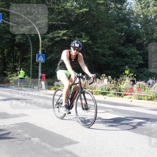 08.09.2024 - Stadtparktriathlon Zöllner http://msf.ph/oto/7043882 08.09.2024 10:56:34 Radfahren 324, 454 meine-sportfotos.de