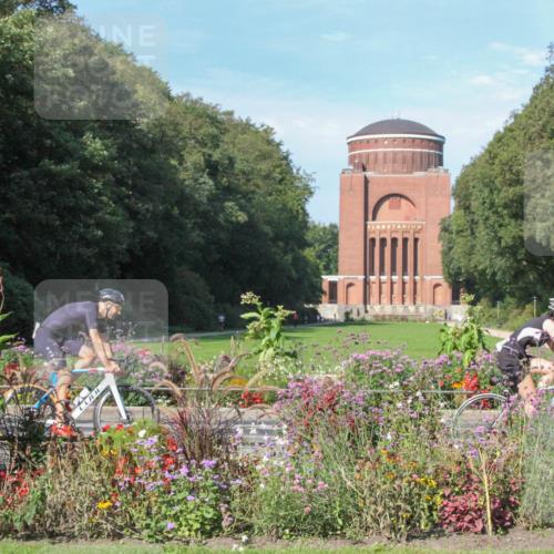 08.09.2024 - Stadtparktriathlon Zöllner http://msf.ph/oto/7043892 08.09.2024 10:53:43 Radfahren 285, 318, 387, 391, 423, 449 meine-sportfotos.de