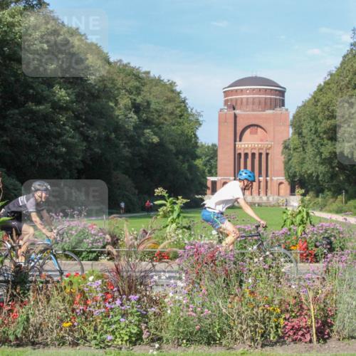 08.09.2024 - Stadtparktriathlon Zöllner http://msf.ph/oto/7043903 08.09.2024 10:53:59 Radfahren 440, 447, 558 meine-sportfotos.de