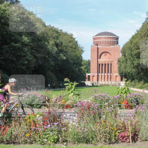 08.09.2024 - Stadtparktriathlon Zöllner http://msf.ph/oto/7043907 08.09.2024 10:54:03 Radfahren 305, 380, 440, 447, 558 meine-sportfotos.de