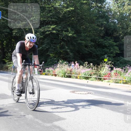 08.09.2024 - Stadtparktriathlon Zöllner http://msf.ph/oto/7043936 08.09.2024 10:57:42 Radfahren 263, 457, 483, 546 meine-sportfotos.de