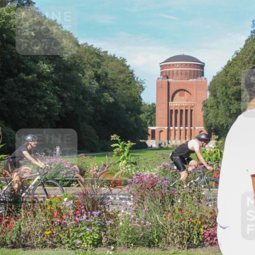 08.09.2024 - Stadtparktriathlon Zöllner http://msf.ph/oto/7043980 08.09.2024 10:55:24 Radfahren 320, 343, 346, 373, 445, 456, 526, 536, 552 meine-sportfotos.de