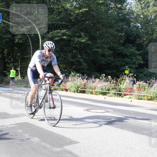 08.09.2024 - Stadtparktriathlon Zöllner http://msf.ph/oto/7044059 08.09.2024 10:59:54 Radfahren 351, 367, 371, 487 meine-sportfotos.de