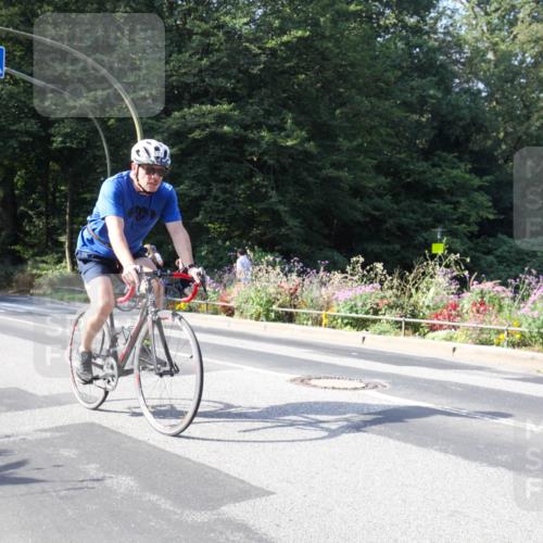 08.09.2024 - Stadtparktriathlon Zöllner http://msf.ph/oto/7044132 08.09.2024 11:01:14 Radfahren 43, 399, 506, 527 meine-sportfotos.de