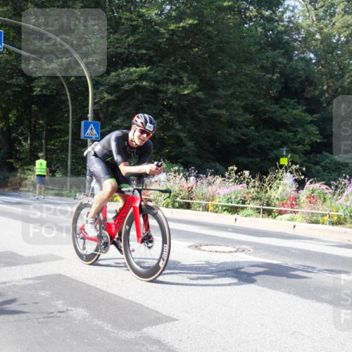 08.09.2024 - Stadtparktriathlon Zöllner http://msf.ph/oto/7044186 08.09.2024 11:02:13 Radfahren 451, 543 meine-sportfotos.de