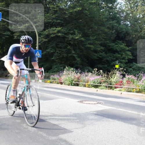 08.09.2024 - Stadtparktriathlon Zöllner http://msf.ph/oto/7044250 08.09.2024 11:04:13 Radfahren 395, 442 meine-sportfotos.de