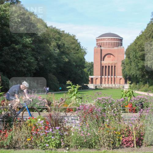 08.09.2024 - Stadtparktriathlon Zöllner http://msf.ph/oto/7044262 08.09.2024 11:00:38 Radfahren 384, 446, 525, 558 meine-sportfotos.de