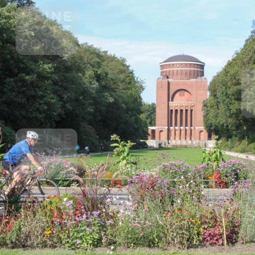 08.09.2024 - Stadtparktriathlon Zöllner http://msf.ph/oto/7044298 08.09.2024 11:01:14 Radfahren 43, 399, 506, 527 meine-sportfotos.de