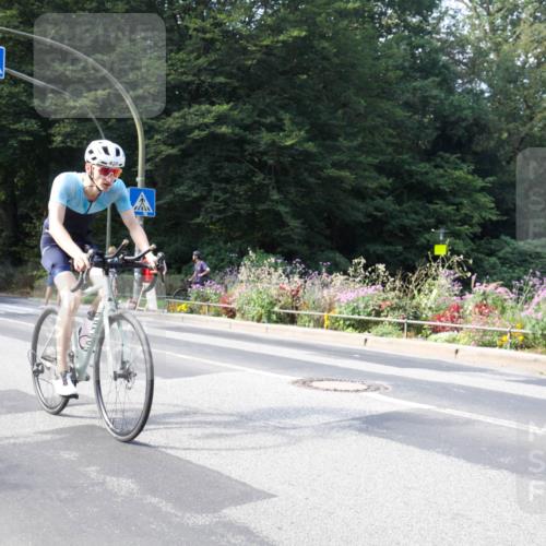 08.09.2024 - Stadtparktriathlon Zöllner http://msf.ph/oto/7044306 08.09.2024 11:05:36 Radfahren 418, 420, 519, 554 meine-sportfotos.de